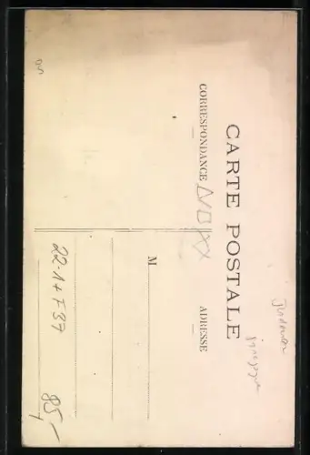 AK Tours, Temple Israelite, Le Parvis