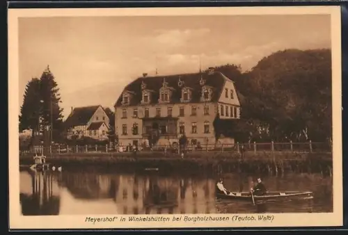 AK Winkelshütten b. Borgholzhausen, Gasthaus Meyershof am Teutoburger Wald mit Teich und Ruderboot