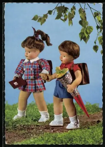 AK Zwei Schulkinder mit Schultaschen und Schultüte, Käthe Kruse-Puppen