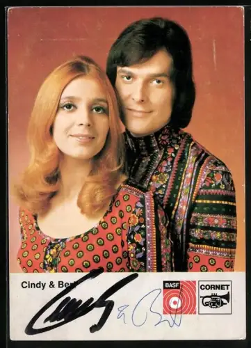 AK Musiker Cindy & Bert posieren gemeinsam, Autograph