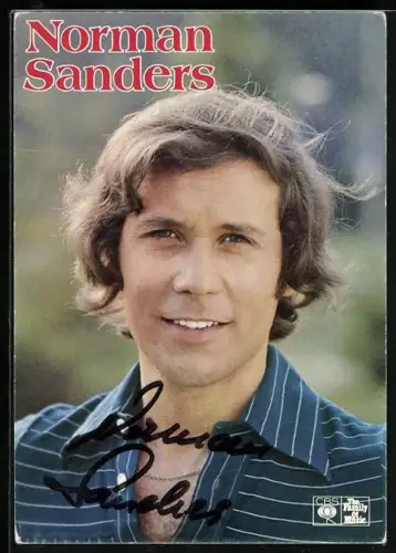 AK Musiker Norman Sanders in gestreiftem Hemd, Autograph