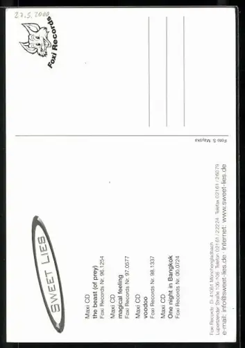 AK Musikergruppe Sweet Lies posieren zusammen, Autograph