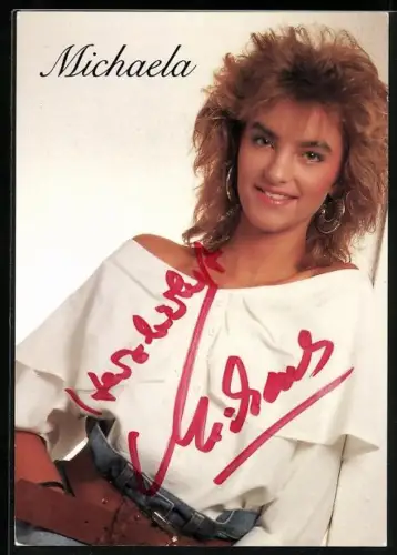 AK Musikerin Michaela mit goldenen Ohrringen, Autograph