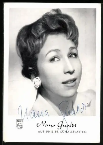 AK Musikerin Nana Gualdi im Porträt, Autograph