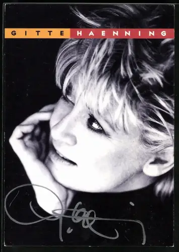 AK Musikerin Gitte Haenning in nachdenklicher Pose, Autograph
