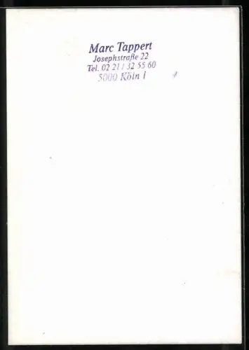 AK Musikerin Brenda Hale in die Kamera blickend, Autograph