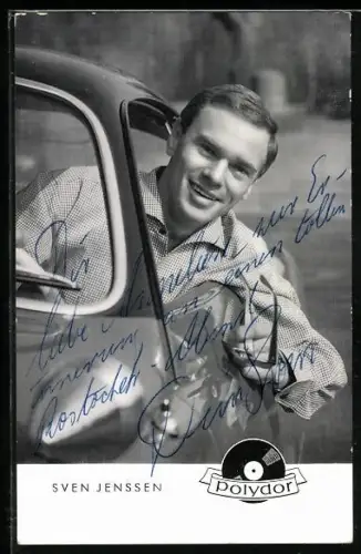 AK Musiker Sven Jenssen aus einem Auto lehnend, Autograph
