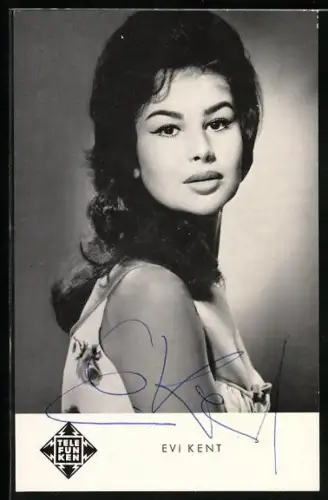 AK Musikerin Evi Kent im Porträt, Autograph