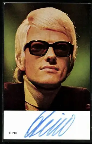 AK Musiker Heino mit Brille porträtiert, Autograph