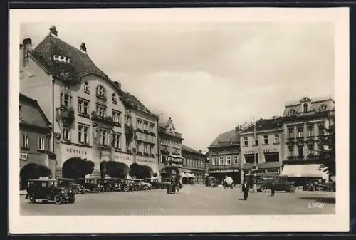 AK Königinhof a. d. Elbe, Strassenpartie mit Hotel Veselý