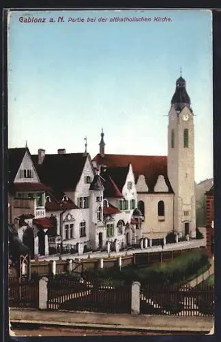 AK Gablonz a. N., Altkatholische Kirche mit Strassenpartie