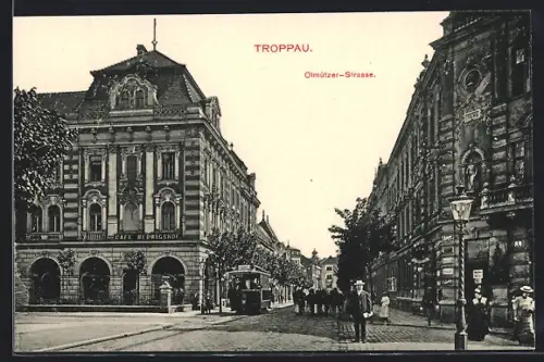 AK Troppau, Olmützer-Strasse mit Strassenbahn