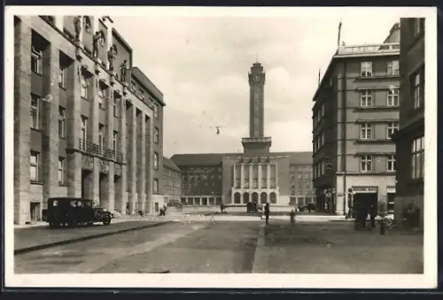 AK Mähr. Ostrau, Rathaus mit Strasse u. angrenzenden Gebäuden