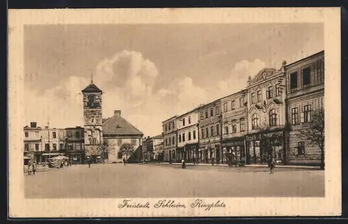 AK Freistadt /Schlesien, Ringplatz, Panorama mit Turmgebäude