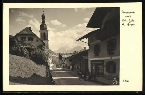 AK Ramsau / Berchtesgaden, Strassenansicht mit Kirche und Blick auf die Berge