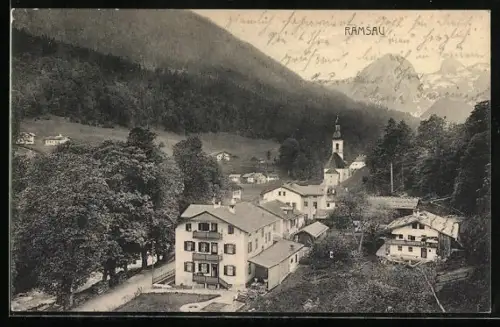 AK Ramsau / Berchtesgaden, Ortsansicht mit Kirche und umliegenden Häusern