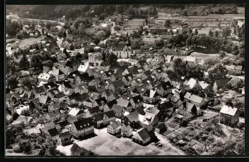 AK Freudenberg /Siegen, Luftbild, Fachwerkhäuser, Kirche