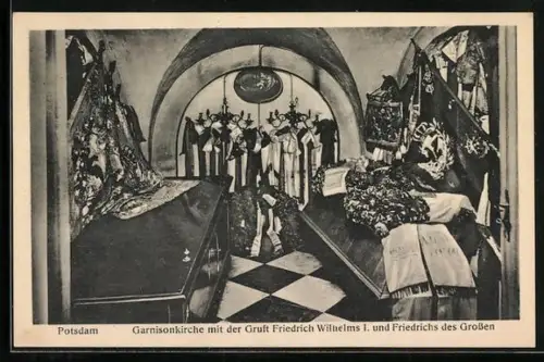 AK Potsdam, Garnisonkirche, Gruft Friedrich Wilhelms I. und Friedrichs des Grossen