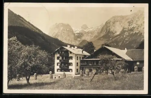 AK Ramsau / Berchtesgaden, Häuser vor Gebirgslandschaft