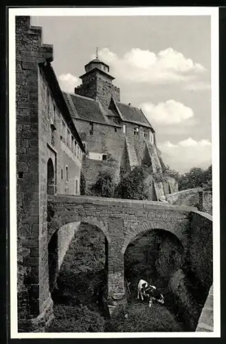 AK Neustadt /Odenw., Burg Breuberg, Brückenübergang mit Blick auf die obere Burg