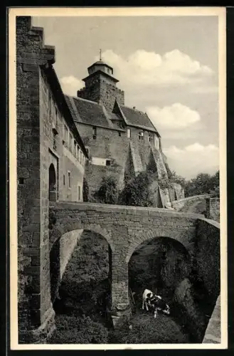 AK Neustadt /Odenw., Burg Breuberg, Brückenübergang mit Blick auf die obere Burg