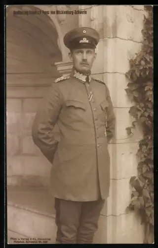 AK Grossherzog Friedrich Franz von Mecklenburg-Schwerin in Uniform mit Schirmmütze