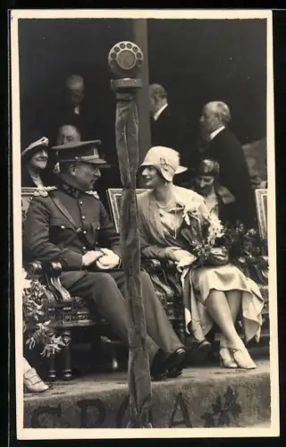 AK König Albert von Belgien im Gespräch während eines öffentlichen Auftritts