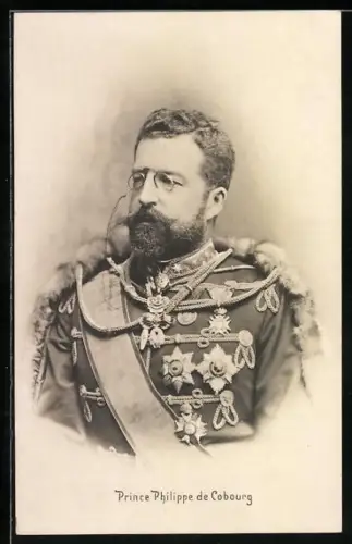 AK Prinz Philippe von Sachsen-Coburg-Gotha, in Uniform mit vielen Orden