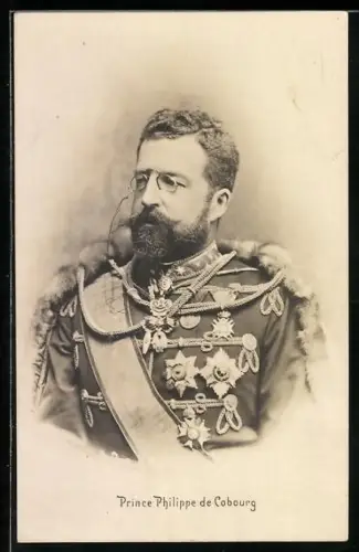 AK Prinz Philippe von Sachsen-Coburg-Gotha, in Uniform mit vielen Orden
