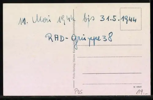 AK Krotoschin, Warthegau, Strassenpartie mit Fahrradfahrern