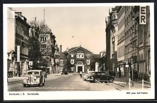 AK Karlsruhe i. B., Karlstrasse mit Geschäften