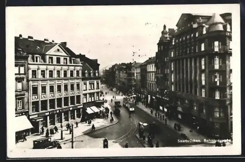 AK Saarbrücken, Bahnhofstrasse mit Cafe Kiefes und Strassenbahn