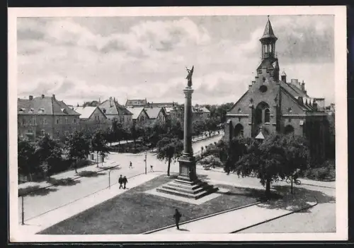 AK Oldenburg i. O., Strasse am Friedensplatz mit Friedenssäule