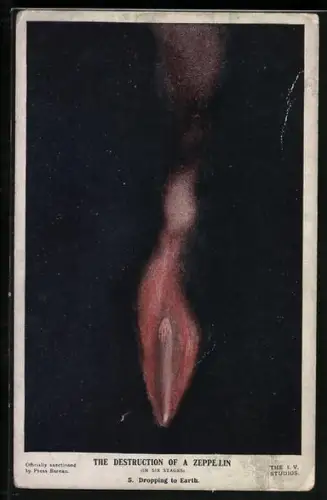 AK Zeppelin wird von britischer Flugabwehr abgeschossen