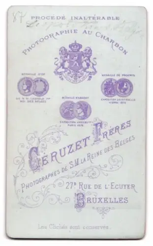Fotografie Geruzet Freres, Bruxelles, König Leopold II. von Belgien in Uniform mit Orden