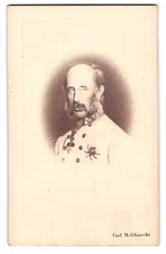 Fotografie Carl Mahlknecht, Wien, Portrait Erzherzog Franz Karl von Österreich in K.u.K. Uniform mit Orden