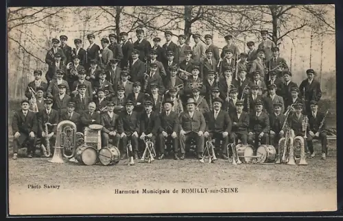 AK Romilly-sur-Seine, Harmonie Municipale avec instruments de musique en plein air