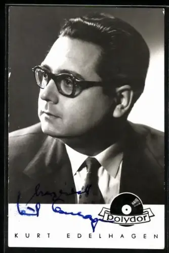 AK Musiker Kurt Edelhagen im Anzug zur Seite blickend, Autograph