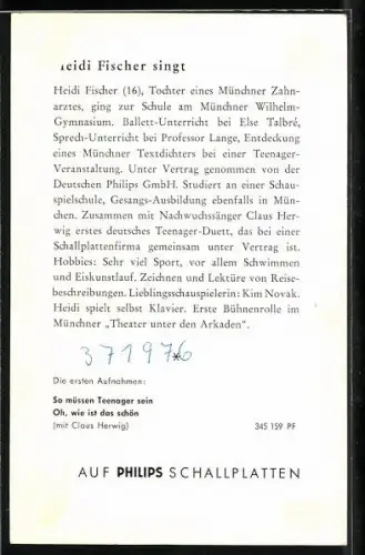 AK Musikerin Heidi Fischer in karierter Bluse, Autograph