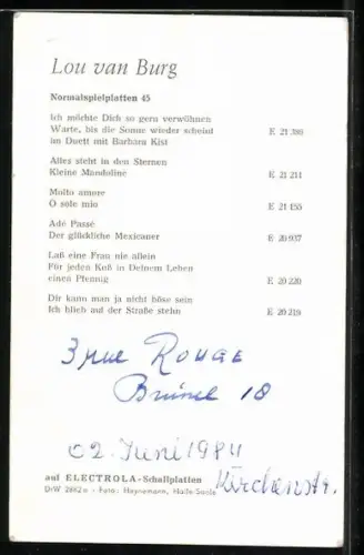 AK Musiker Lou van Burg im Anzug, Autograph