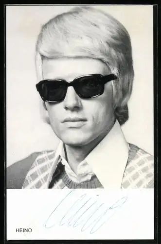AK Musiker Heino im Porträt mit Sonnenbrille, Autograph