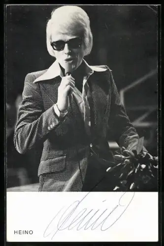 AK Musiker Heino mit Sonnenbrille, Autograph