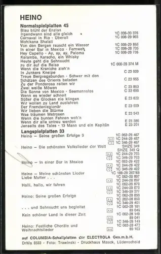 AK Musiker Heino vor grünem Hintergrund, Autograph