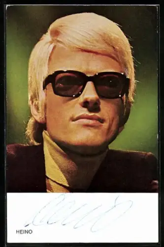 AK Musiker Heino mit Brille porträtiert, Autograph