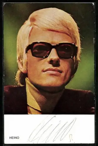 AK Musiker Heino mit Brille porträtiert, Autograph