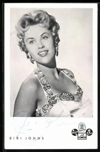 AK Musikerin Bibi Johns vor hellem Hintergrund, Autograph