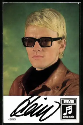 AK Musiker Heino in brauner Lederjacke, Autograph