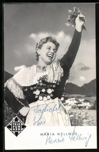 AK Musikerin Maria Hellwig mit Blumen in der Hand, Autograph