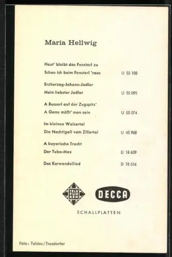 AK Musikerin Maria Hellwig mit Blumen in der Hand, Autograph