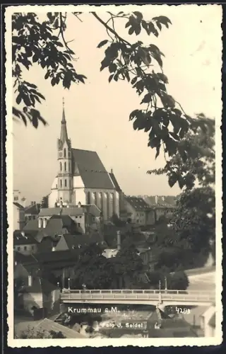 AK Krummau a. M., Ortsansicht mit Brücke und Kirche